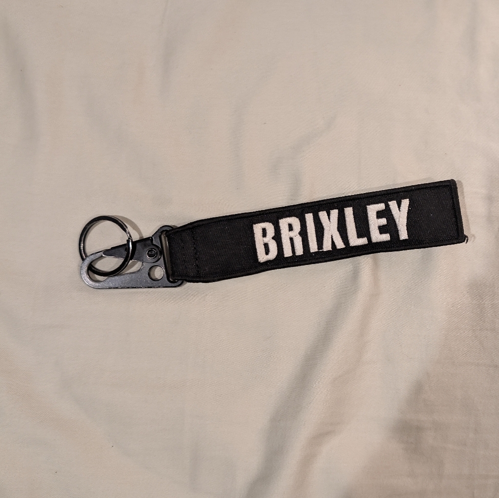 Brixley Wristlit